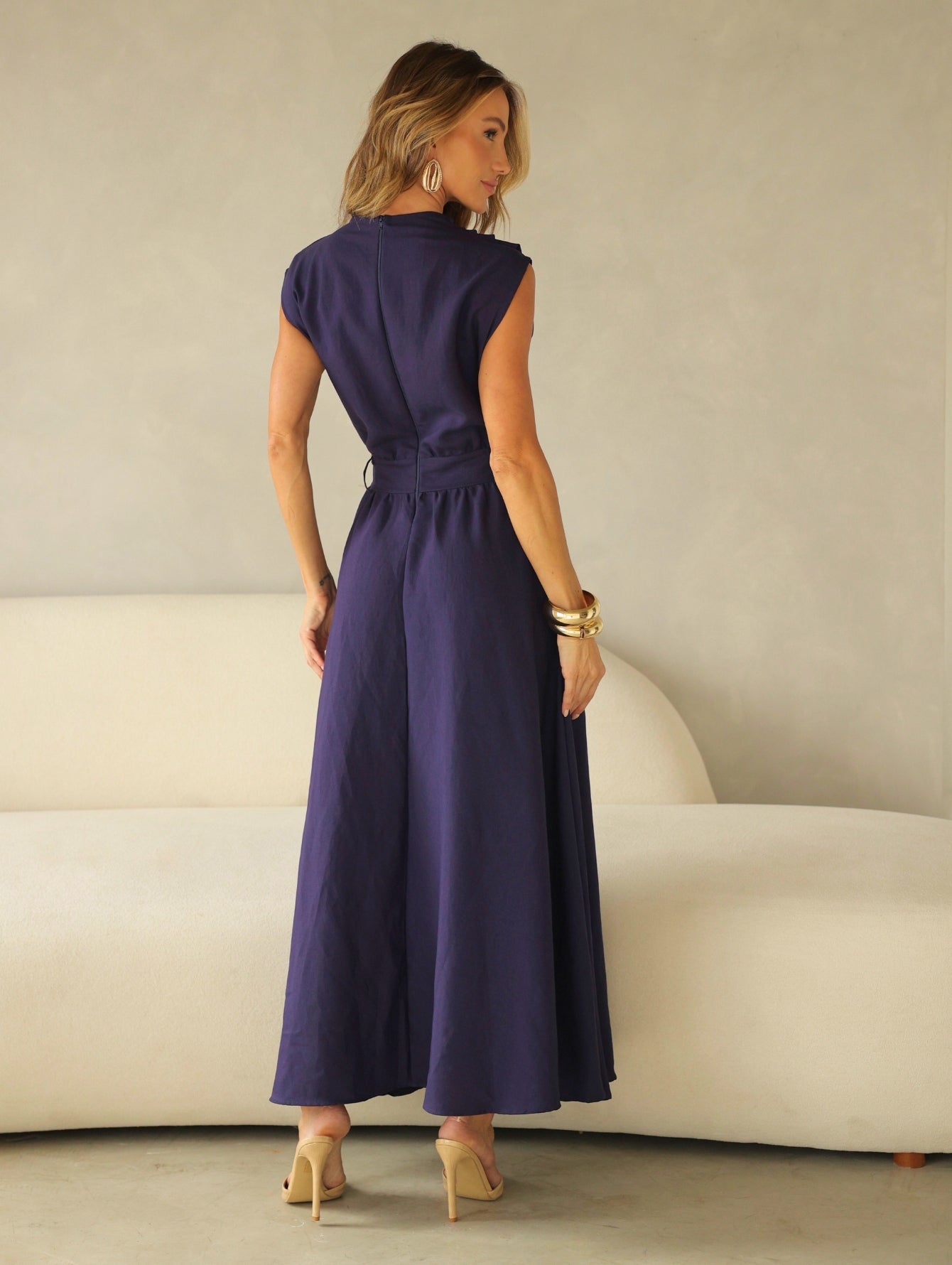 Vestido Midi Acinturado com Bolso e Ombro Drapeado Hazel
