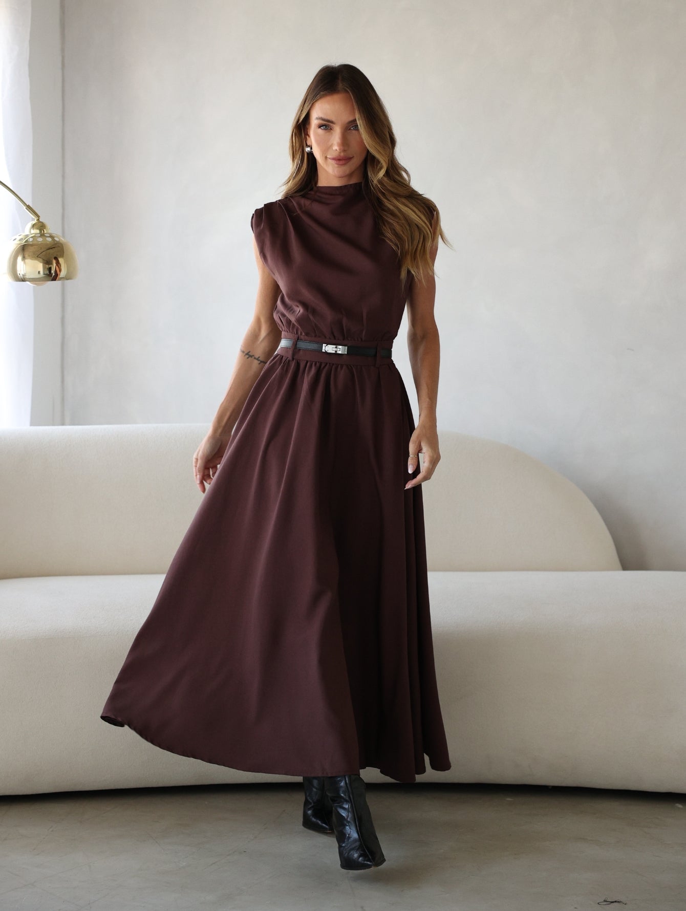 Vestido Midi Acinturado com Bolso e Ombro Drapeado Hazel